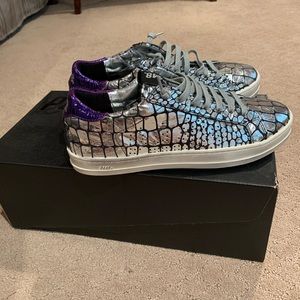 P448 silver snake print lowtop brandnew!